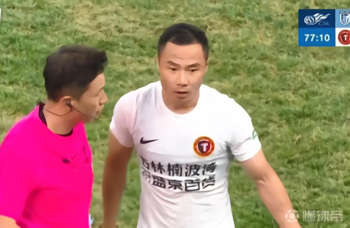 潘喜明因累计四张黄牌停赛,将缺席对阵深圳新鹏城的比赛
